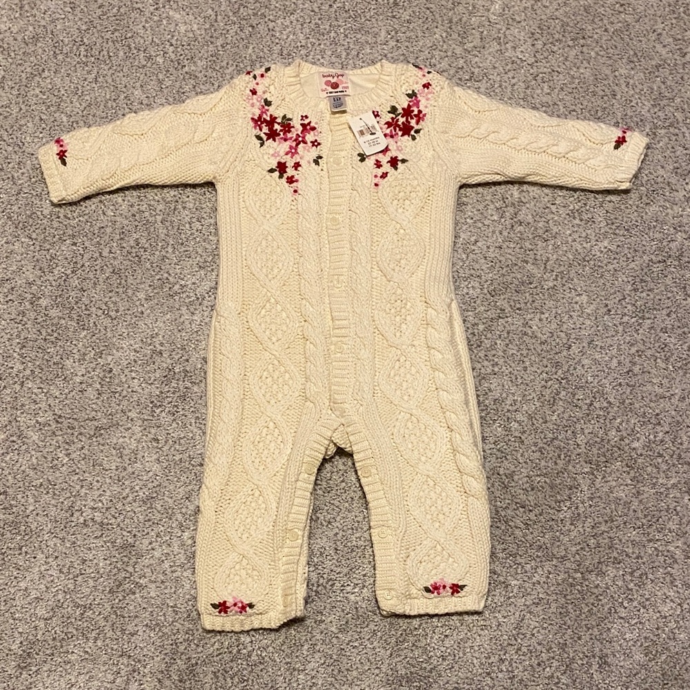 Baby gap Cream Knit One-Piece with Pink & Red Floral Embroidery new 6-12 months
